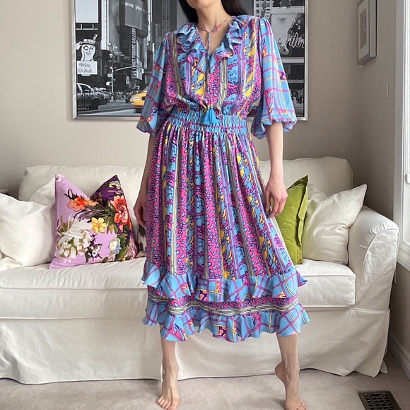 diane fres Dresses & Skirts - Vintage ruffle dress